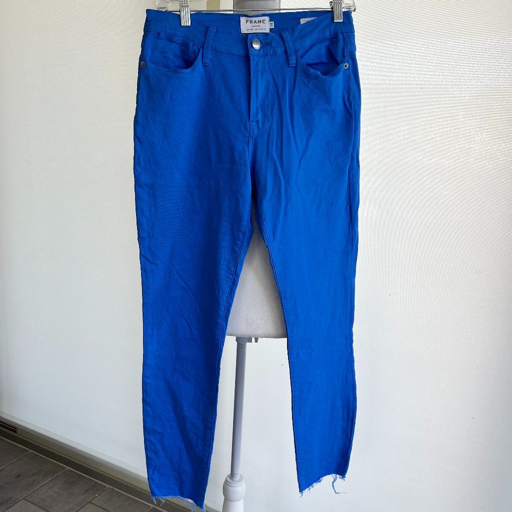 Good condition Frame Le High Skinny cornflower blue frayed ankle jeans